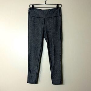 Athleta gray patterned crop cropped athletic leggings women's M